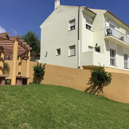 Immaculate 3-Bed House In Fuengirola For 6 Pers Vakantiehuis