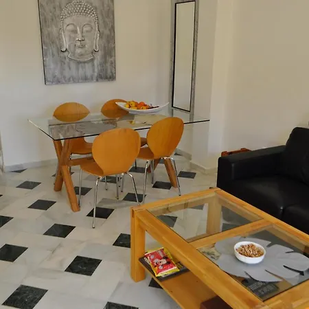 Immaculate 3-Bed House In Fuengirola For 6 Pers * Fuengirola