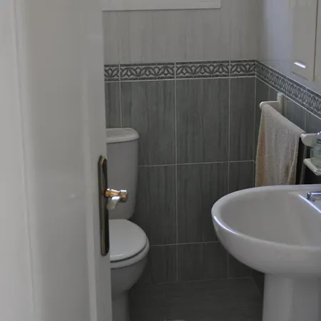 Immaculate 3-Bed House In Fuengirola For 6 Pers Vakantiehuis